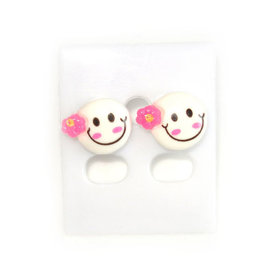 White Smiley and flower stud earrings (Size: ap